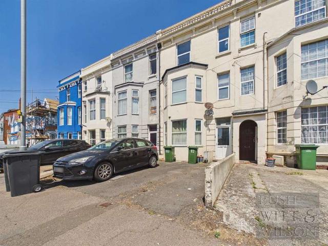 Maisonette for sale in Broomgrove, Guestling Green