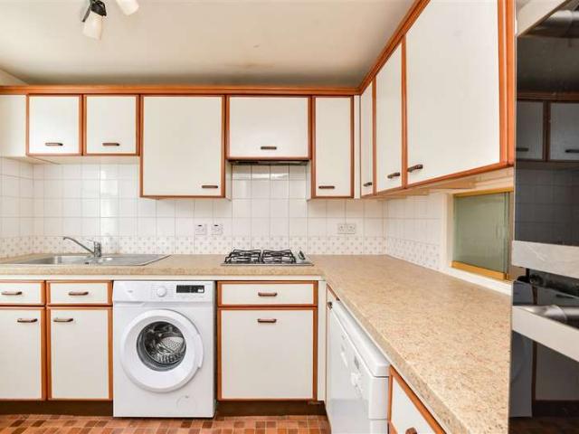 Maisonette for sale in St. Mildred's, The Bridge
