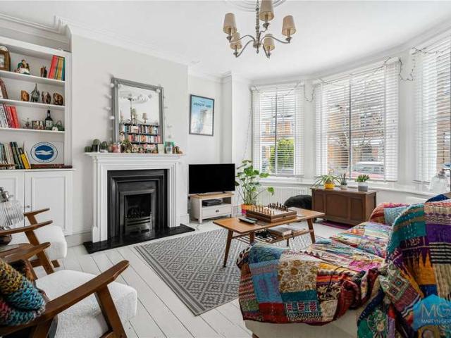 Maisonette for sale in Finchley, Greater London