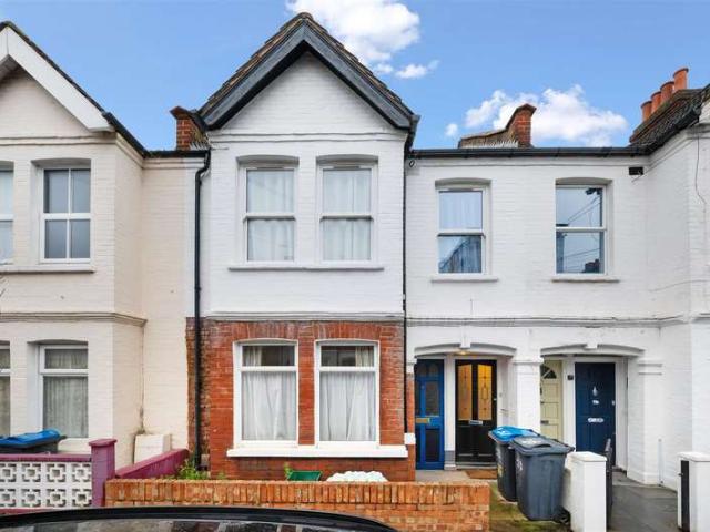 Maisonette for sale in London Borough of Merton, Collier's Wood