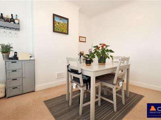 Maisonette for sale in Lane, Greater London