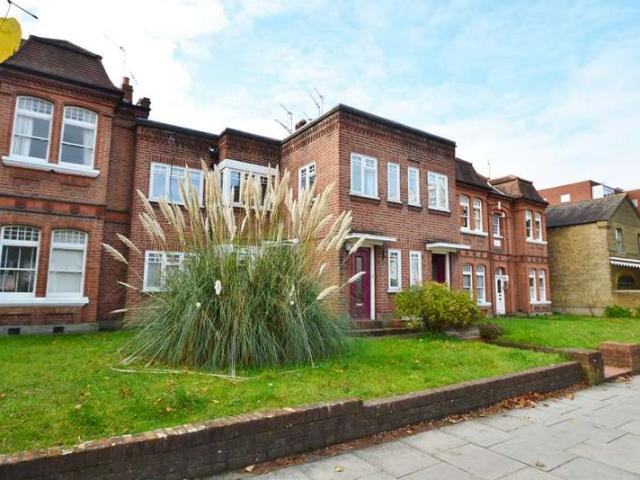 Maisonette for rent in Surbiton, Greater London