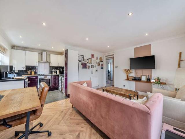 Maisonette for sale in Row Town, Surrey
