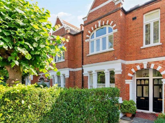 Maisonette for sale in London Borough of Merton, Greater London