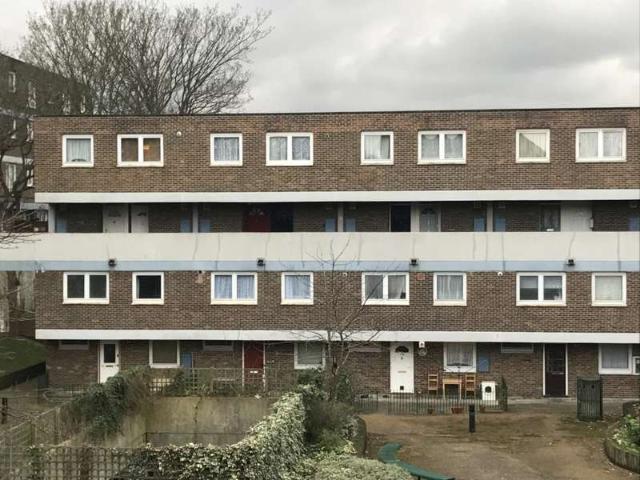 Maisonette for sale in Chatham