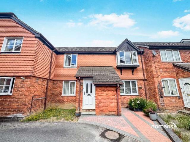 Maisonette for sale in Tadley, Priest Down