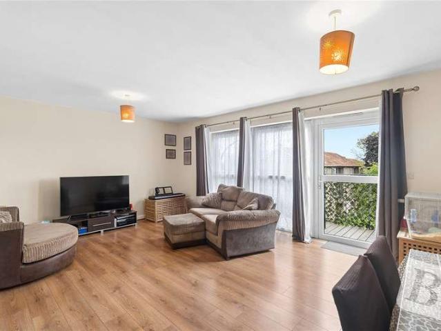 Maisonette for sale in London Borough of Barking and Dagenham, Greater London
