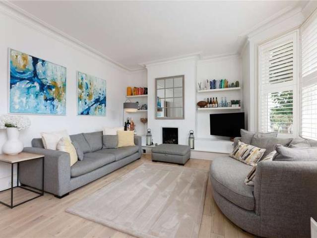 Maisonette for sale in Wandsworth, Greater London