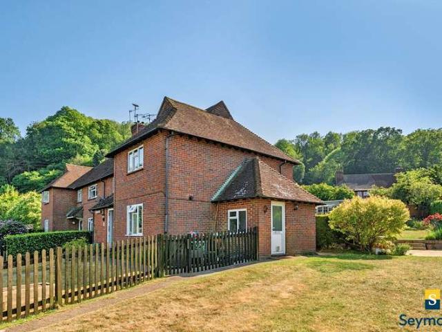 Maisonette for sale in Bramley, Fole