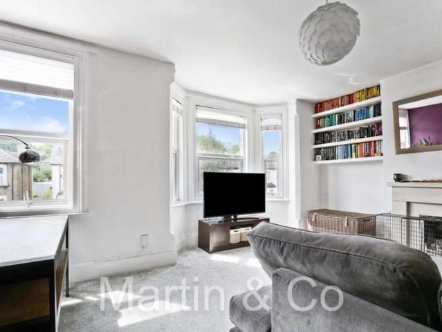 Maisonette for sale in London Borough of Croydon, Greater London