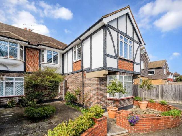 Maisonette for sale in Stoneleigh, Ewell