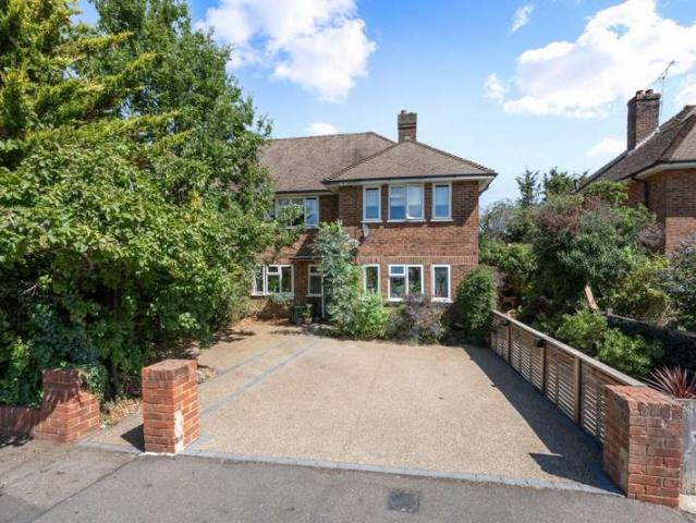 Maisonette for sale in Woodcote, Epsom
