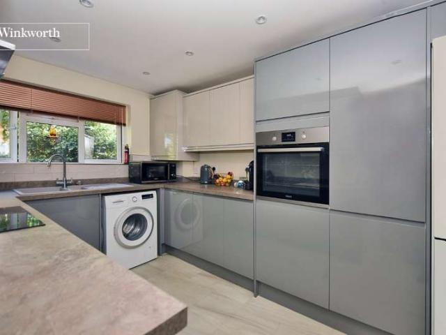 Maisonette for sale in Wallington, Greater London