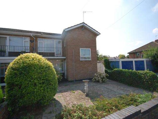 Maisonette for rent in Sydenham, Green Close