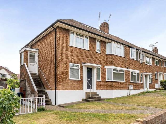 Maisonette for sale in London Borough of Ealing, Hanwell