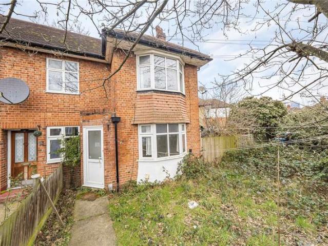 Maisonette for sale in London Borough of Merton, Greater London