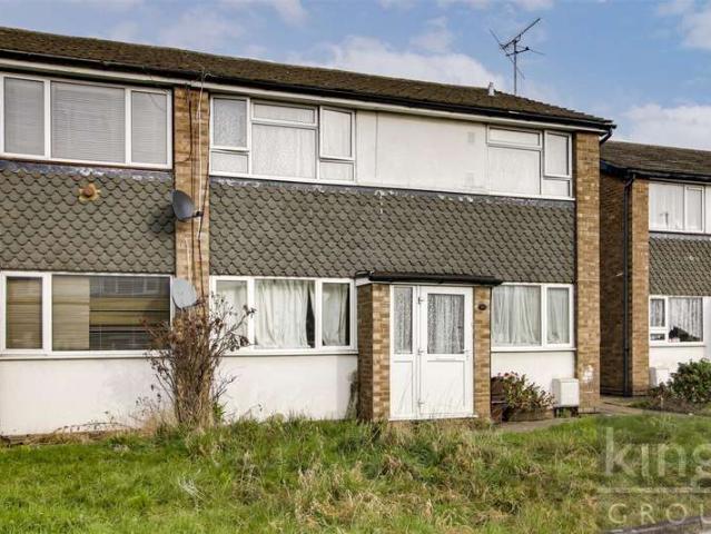 Maisonette for sale in Ponders End, Greater London