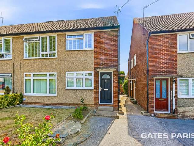 Maisonette for sale in Pot Kilns, Greater London