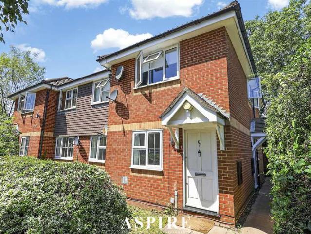 Maisonette for sale in Grays, Essex
