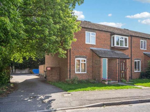 Maisonette for sale in Henley-on-Thames, Berrick Salome
