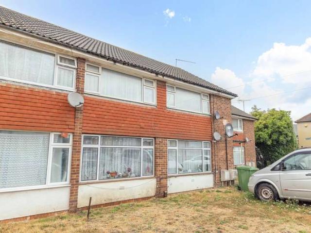 Maisonette for sale in Slough
