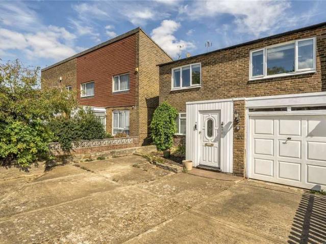 Maisonette for sale in Broadfield, Glynde