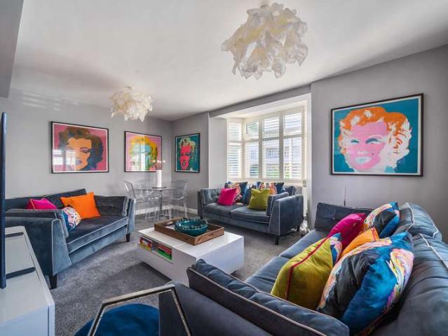 Maisonette for sale in Hendon, Greater London