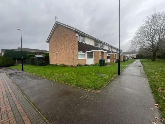 Maisonette for rent in Woodway Park, West Midlands