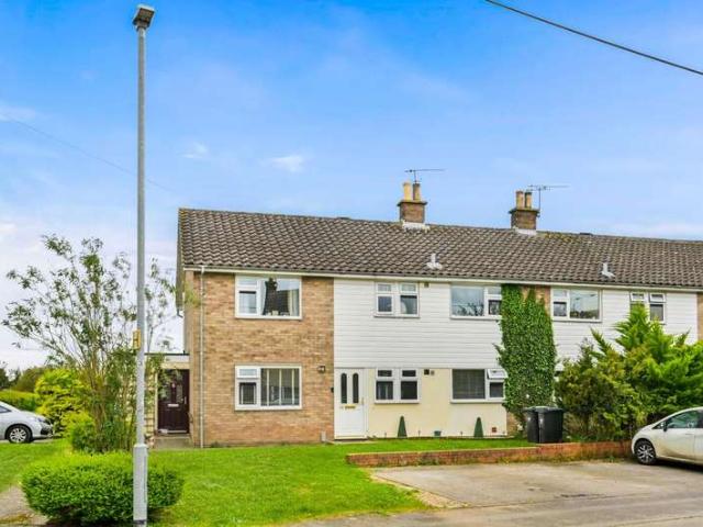 Maisonette for sale in Duton Hill, Essex