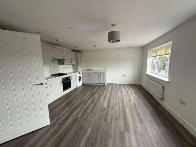 Maisonette for rent in Blackhills, Surrey