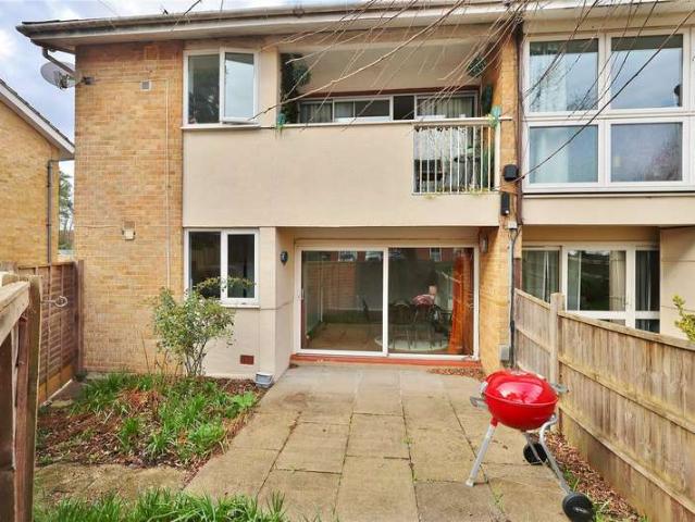 Maisonette for sale in Woking, Surrey