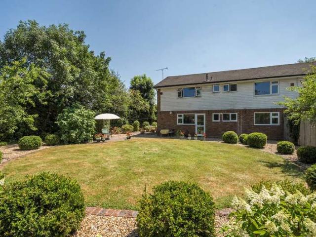 Maisonette for sale in Abbotswood, Westborough