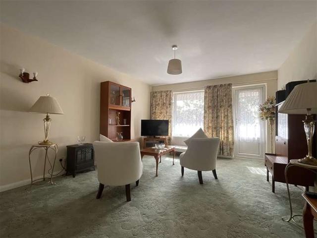 Maisonette for sale in Chilton, Acol