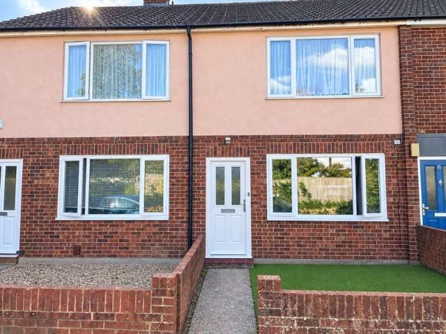 Maisonette for sale in Emmbrook, Wokingham