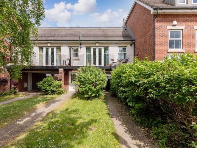 Apartment for sale in Slough