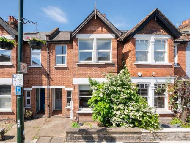 Maisonette for sale in Mortlake, Greater London