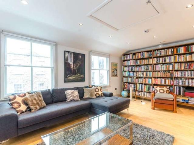 Duplex for sale in Hampstead, Belsize Park