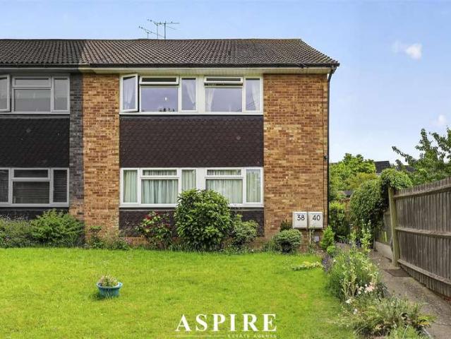 Maisonette for sale in Navestock Side, Essex