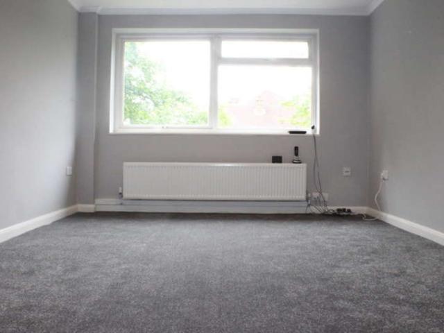 Maisonette for rent in Harrow Weald, Greater London