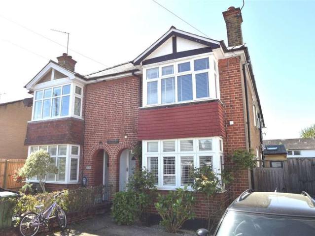 Maisonette for sale in Ashley Park, Surrey