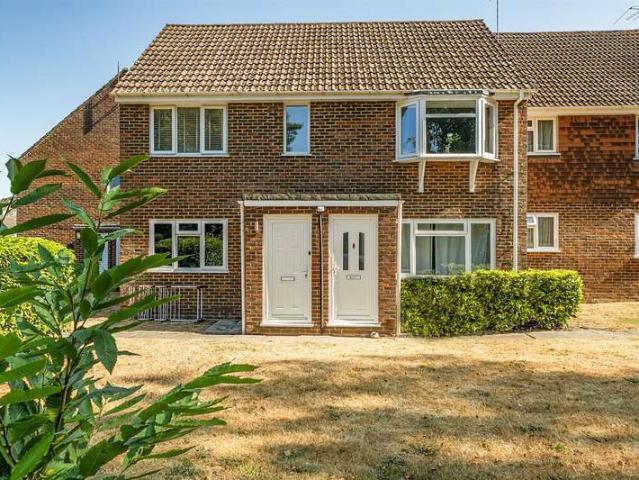 Maisonette for sale in Buckler's Park, Crowthorne