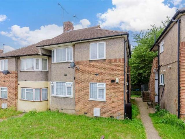 Maisonette for sale in Barnehurst, Greater London