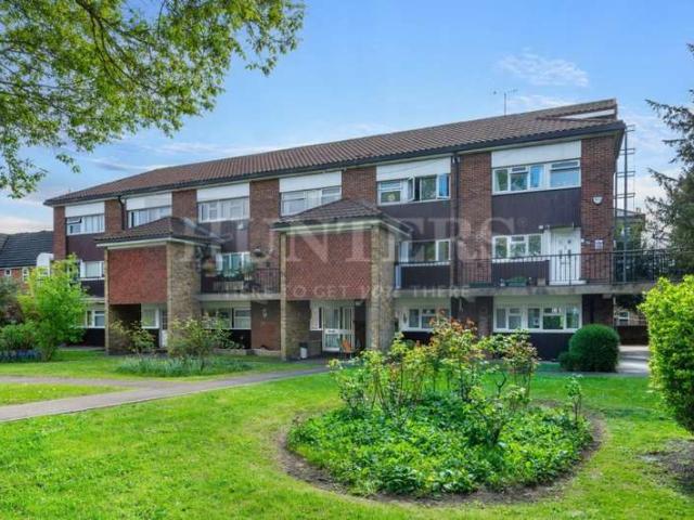 Maisonette for sale in London Borough of Hounslow, Greater London