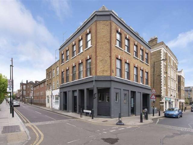 Maisonette for sale in Bethnal Green, Greater London