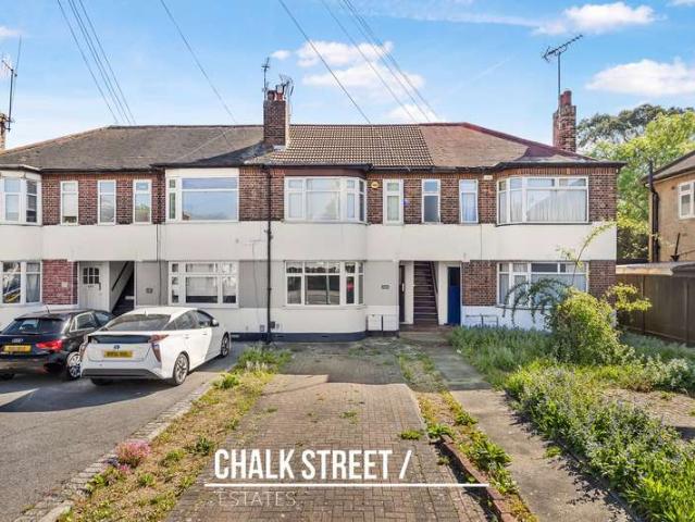 Maisonette for sale in Gidea Park, Greater London