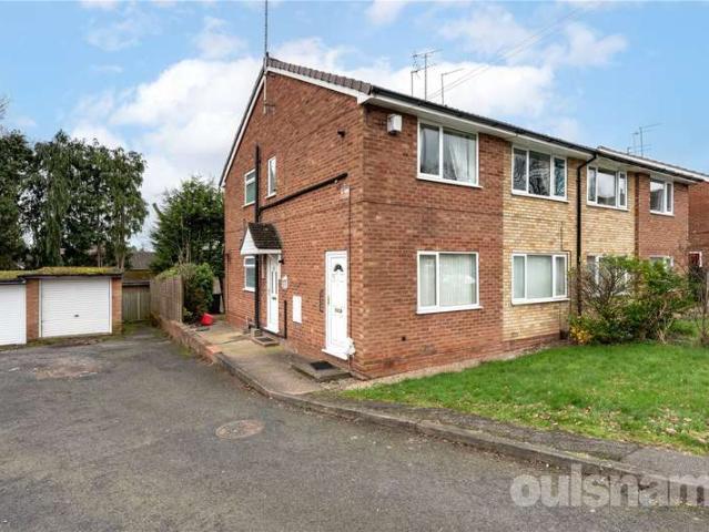 Maisonette for sale in Redditch, Worcestershire