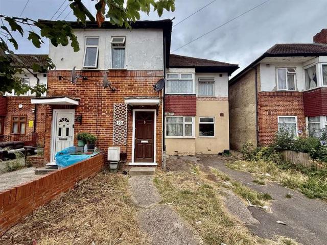 Maisonette for sale in London Borough of Ealing, Greater London