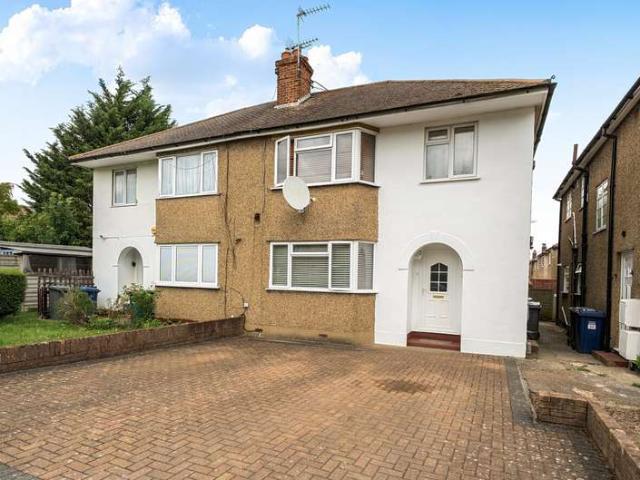 Maisonette for sale in Totteridge, Greater London