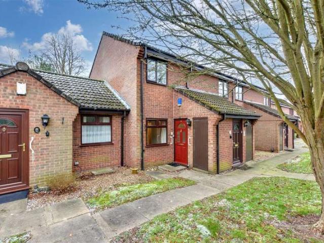 Maisonette for sale in Sherwood, Haddon