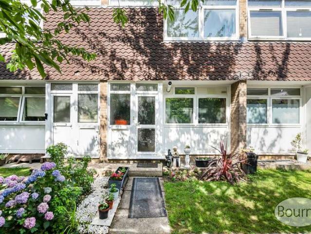 Maisonette for sale in Horsell, Woking